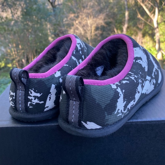 πNEWπ Sorel Go - Bodega Run Slipper - Picture 4 of 9